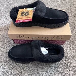 Muk Luks Womens Faux Fur Lined Clog Slippers Black Size 8 New